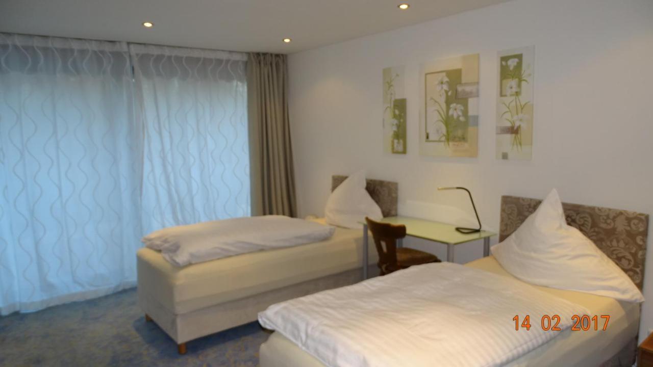 Bed & Breakfast Hotel Helga Hein Düsseldorf Exterior foto